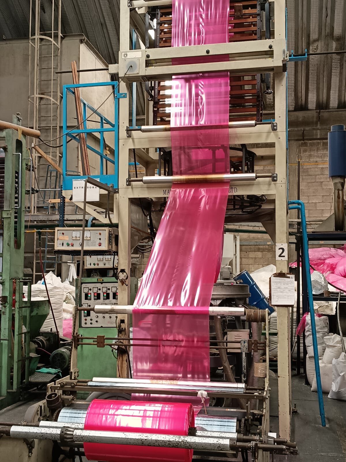 Extrusión de película de polietileno en Intelipack